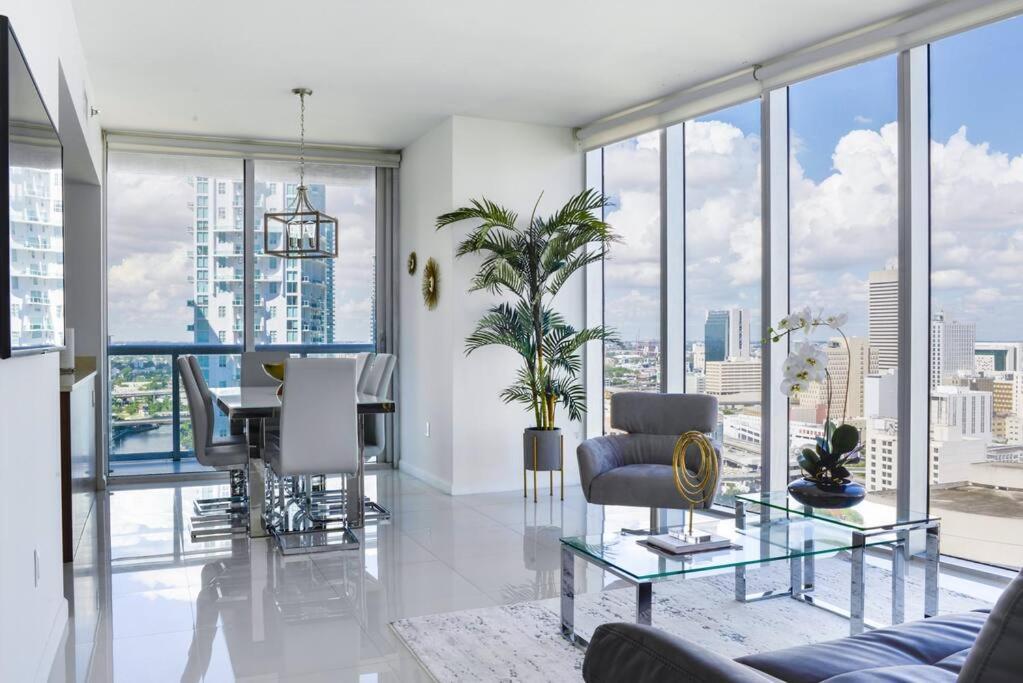 Wonderful 2 Bedroom Apt With Ocean Views At Icon Brickell 마이애미 외부 사진
