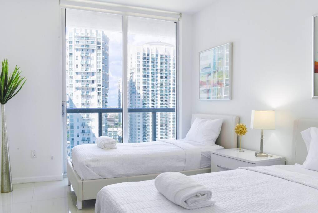 Wonderful 2 Bedroom Apt With Ocean Views At Icon Brickell 마이애미 외부 사진