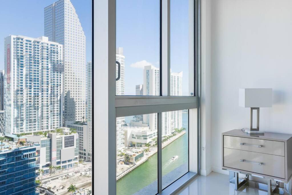 Wonderful 2 Bedroom Apt With Ocean Views At Icon Brickell 마이애미 외부 사진