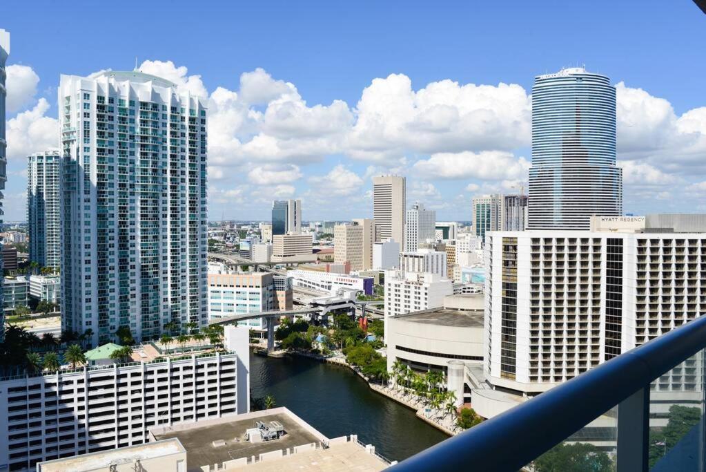 Wonderful 2 Bedroom Apt With Ocean Views At Icon Brickell 마이애미 외부 사진